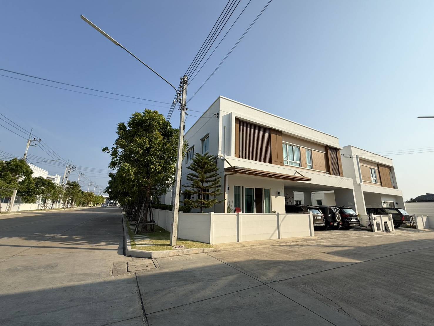 ขายบ้านเดี่ยว 2 ชั้น โครงการโมเดน พระราม2 (AP property) ทำเลดี จังหวัดสมุทรสาคร 