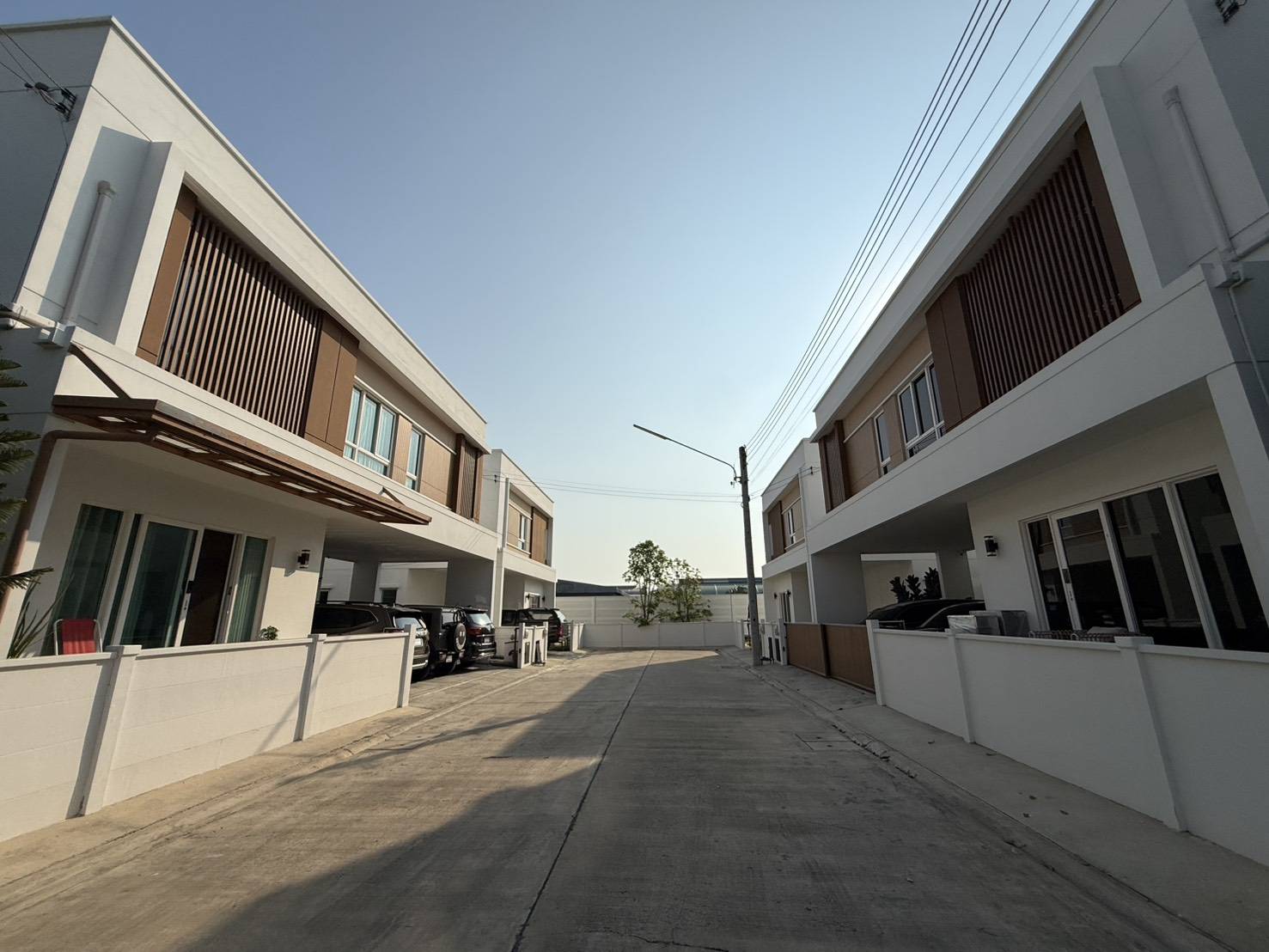 ขายบ้านเดี่ยว 2 ชั้น โครงการโมเดน พระราม2 (AP property) ทำเลดี จังหวัดสมุทรสาคร 