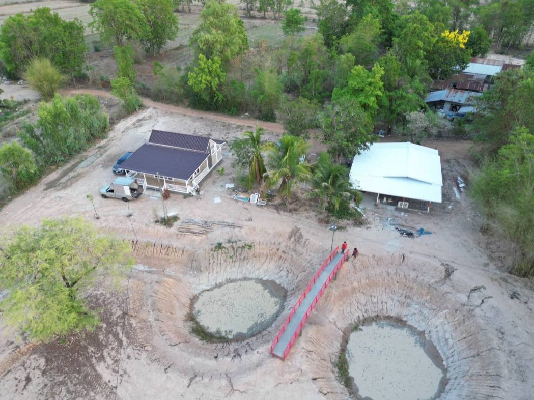 ขายที่ดินพร้อมสิ่งปลูกสร้าง ทำเลดี บรรยากาศธรรมชาติ จังหวัดอุทัยธานี 
