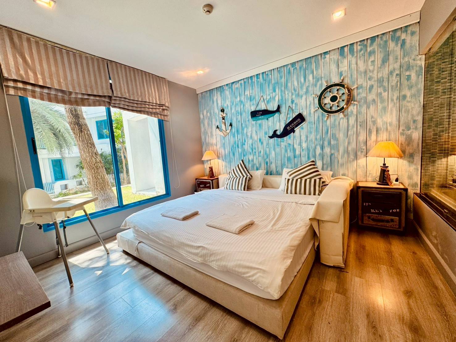 ขายคอนโดหรูติดสระ ก้าวเดียวลงน้ำได้เลย! โครงการ The Crest Santora Hua Hin