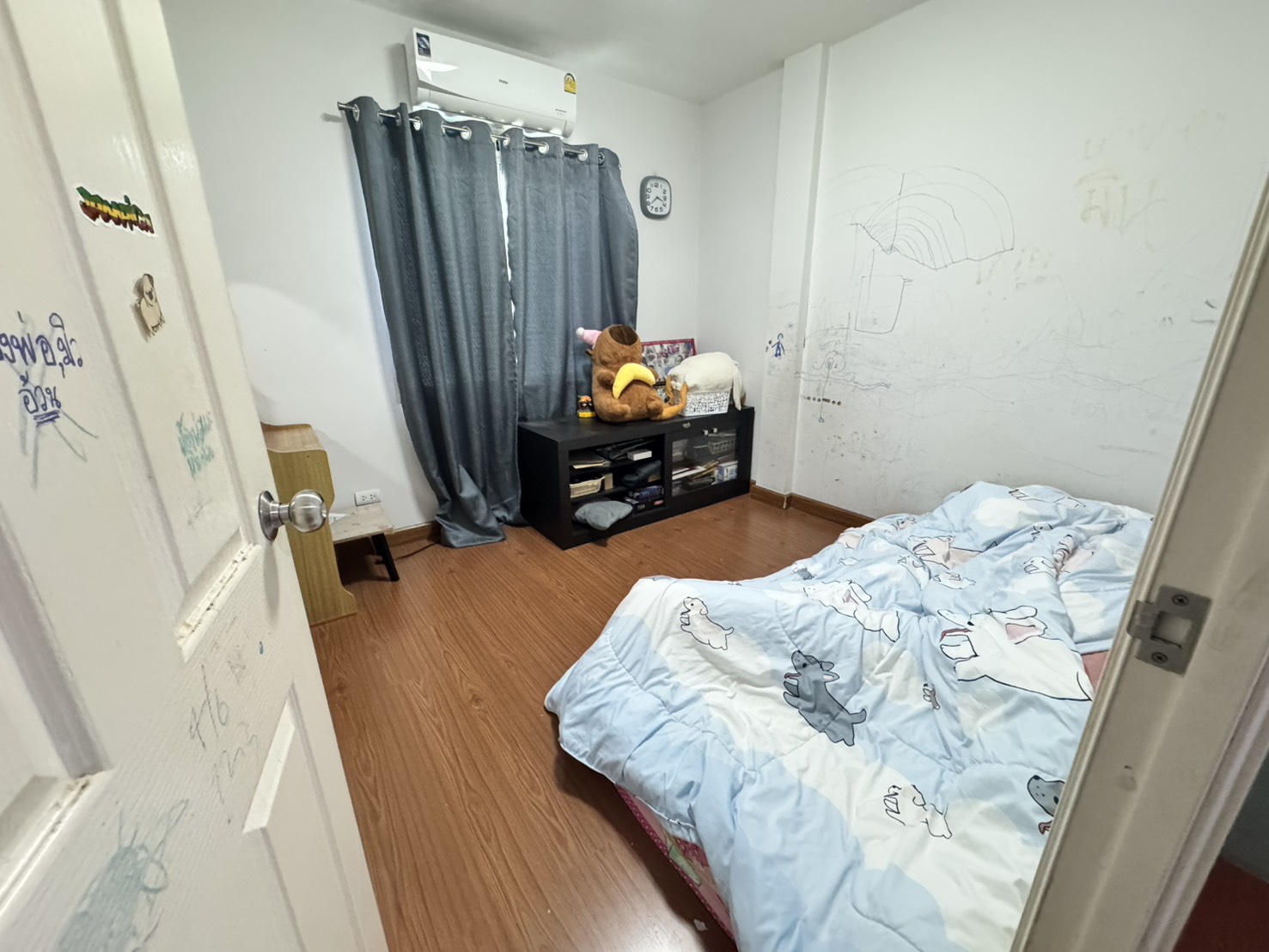 ขายทาวน์โฮม 2 ชั้น หมู่บ้านไอดีไซน์ ทำเลดี ใกล้ซาฟารีเวิลล์ เขตคลองสามวา กรุงเทพมหานคร