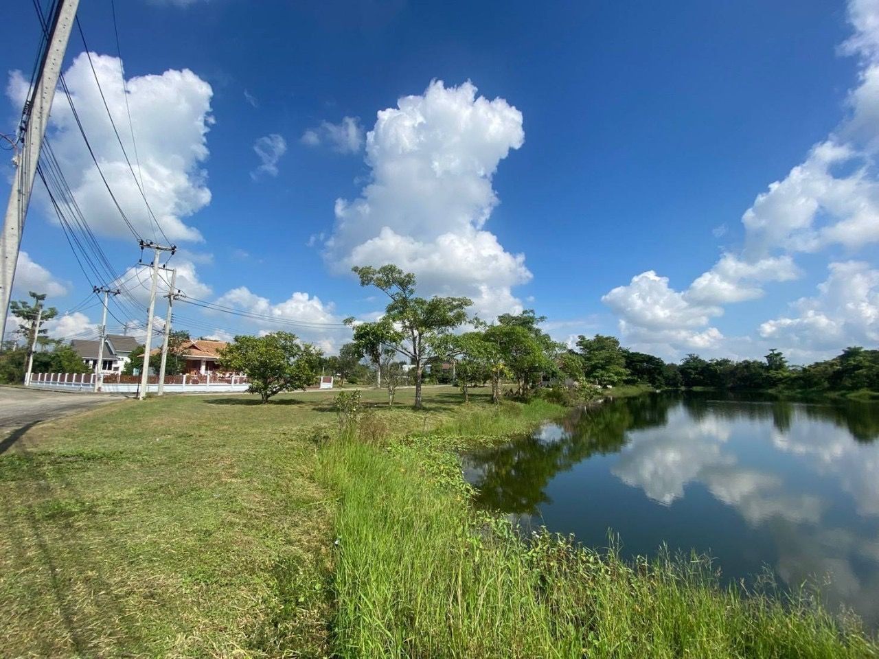 ขายที่ดินเปล่า ทำเลดี โครงการล้านนาเลควิว (แปลงมุมติดเลคใหญ่) ใกล้เมืองเชียงใหม่