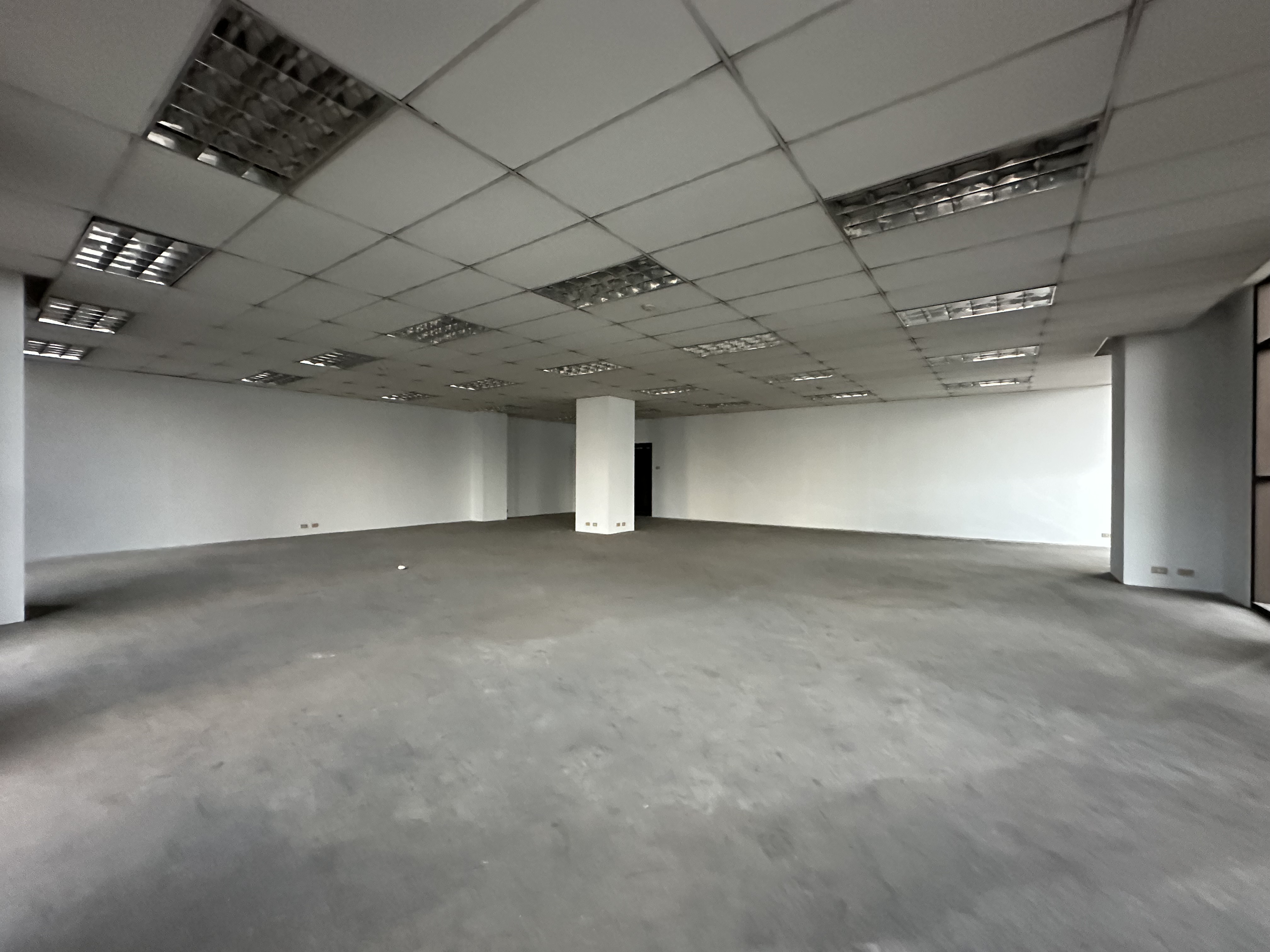 ขาย/ให้เช่า Home Office สภาพดีเยี่ยม เหมือนใหม่ ทำเลศักยภาพ บางนา-ตราด กม.4 (ซอย 56) ใกล้เซ็นทรัลบางนา 