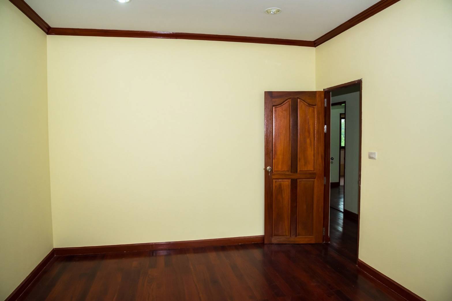 ขายด่วนทาวน์เฮ้าส์ 2 ชั้น ย่านบางใหญ่ นนทบุรี 