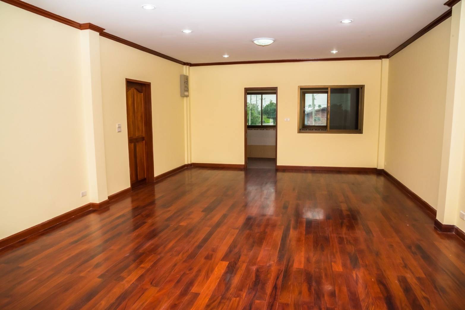 ขายด่วนทาวน์เฮ้าส์ 2 ชั้น ย่านบางใหญ่ นนทบุรี 