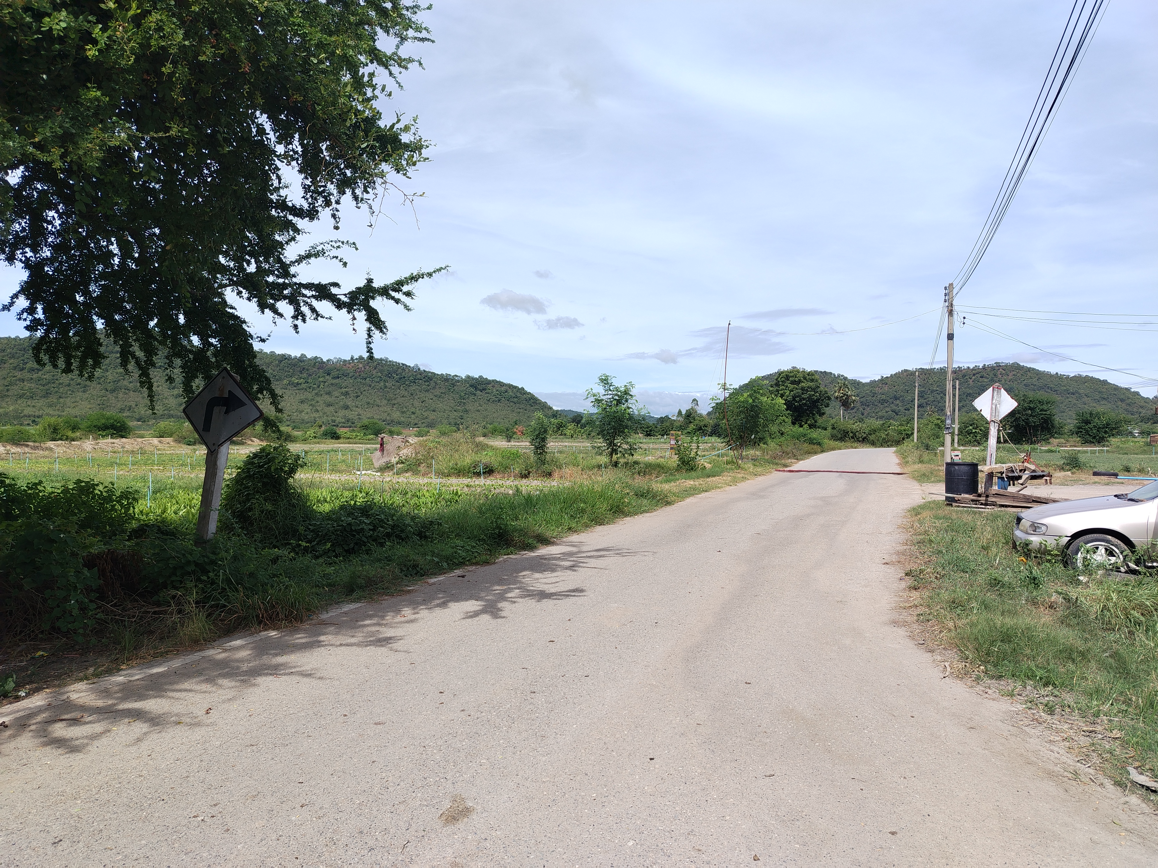 ร้อนนี้…หนีเมือง มามี “บ้านสวนในฝัน” กันไหม ที่ดินเชิงเขาสวยๆ บรรยากาศสงบ ที่ท่าม่วง กาญจนบุรี