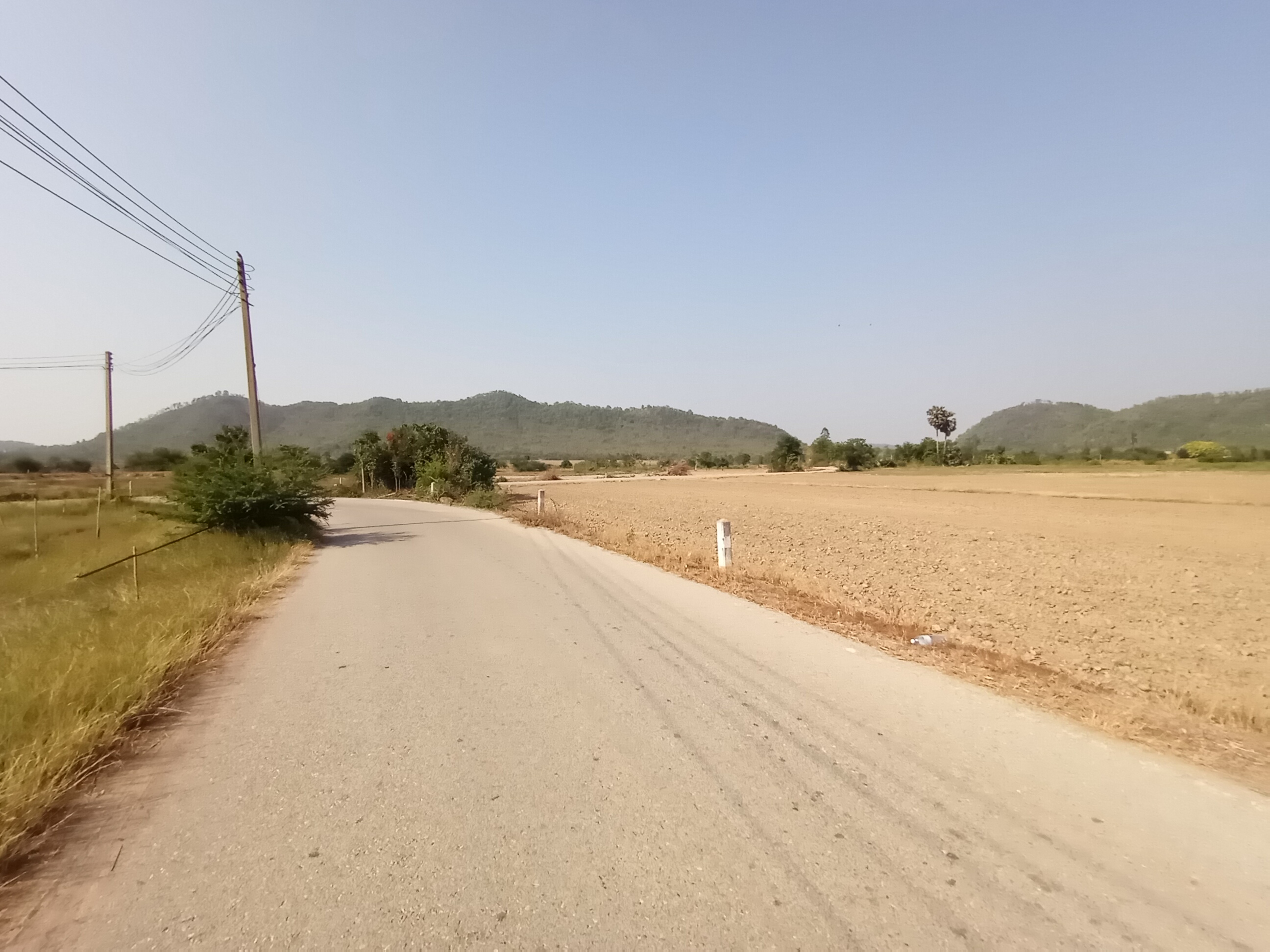 ร้อนนี้…หนีเมือง มามี “บ้านสวนในฝัน” กันไหม ที่ดินเชิงเขาสวยๆ บรรยากาศสงบ ที่ท่าม่วง กาญจนบุรี