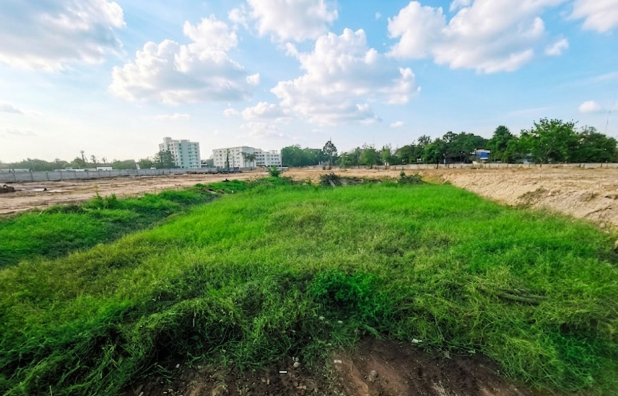 โอกาสทอง! ขายที่ดินผืนงามใจกลางเมืองจันทบุรี (ผังเมืองสีส้ม) ทำเลศักยภาพ จะสร้างบ้านพักอาศัย อพาร์ตเมนต์ หรือเก็งกำไรก็คุ้มค่า!