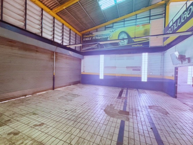 ให้เช่าอาคารพาณิชย์ 2 ชั้น ทำเลดี ติดถนนพหลโยธิน ใกล้ BTS เหมาะลงทุน/ทำธุรกิจ”