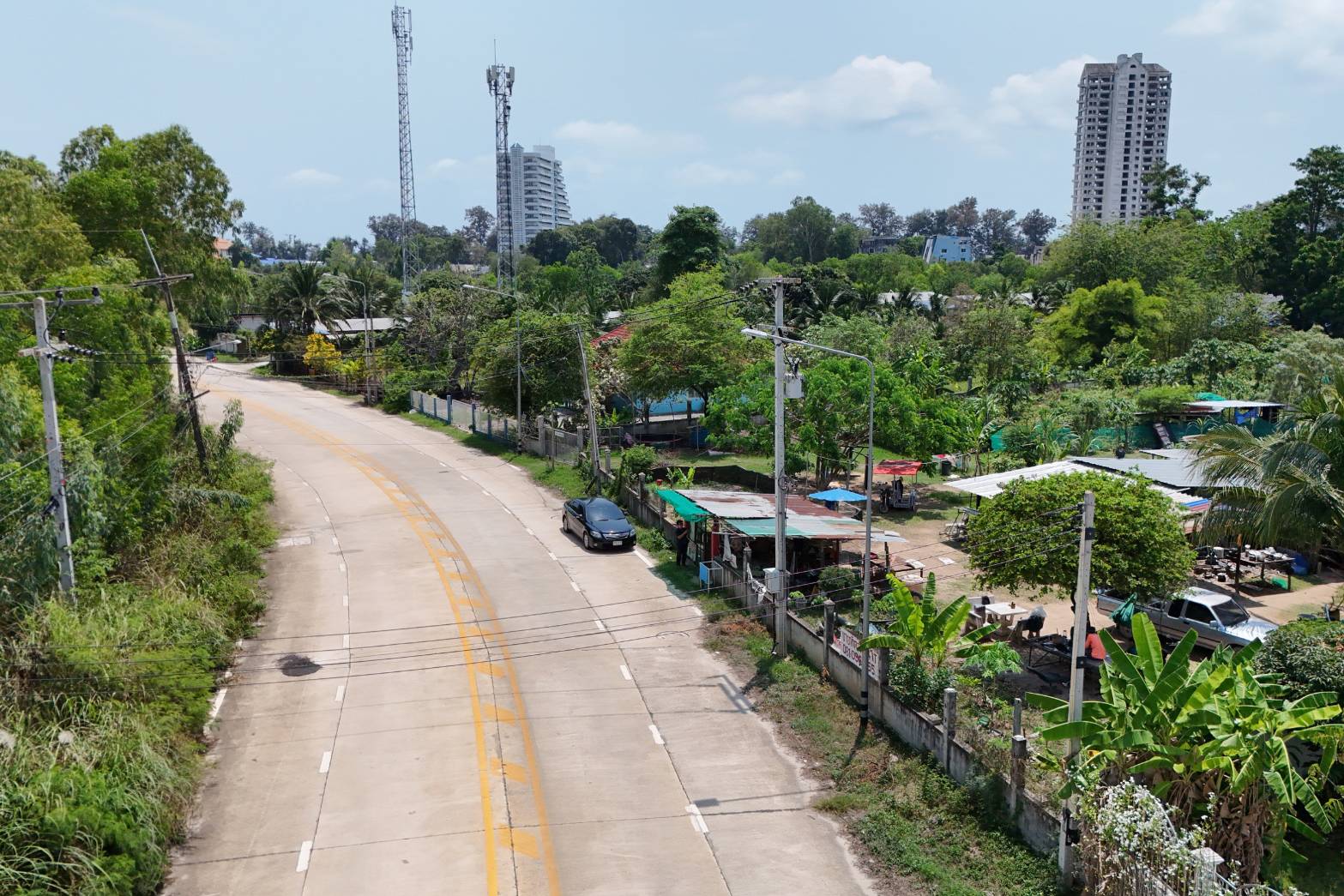 ขายที่ดิน เนื้อที่ 4 ไร่ ในทำเลทอง 500 เมตร ถึงหาดทรายเเม่รำพึง (ก้นอ่าว) โฉนดครุฑเเดง นส4จ พร้อมโอน
