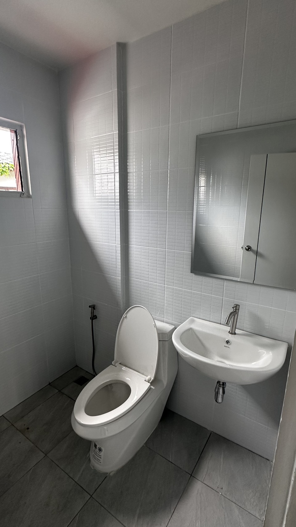 ขายทาวน์เฮาส์ 2 ชั้น หมู่บ้านบัวทอง  จ.นนทบุรี