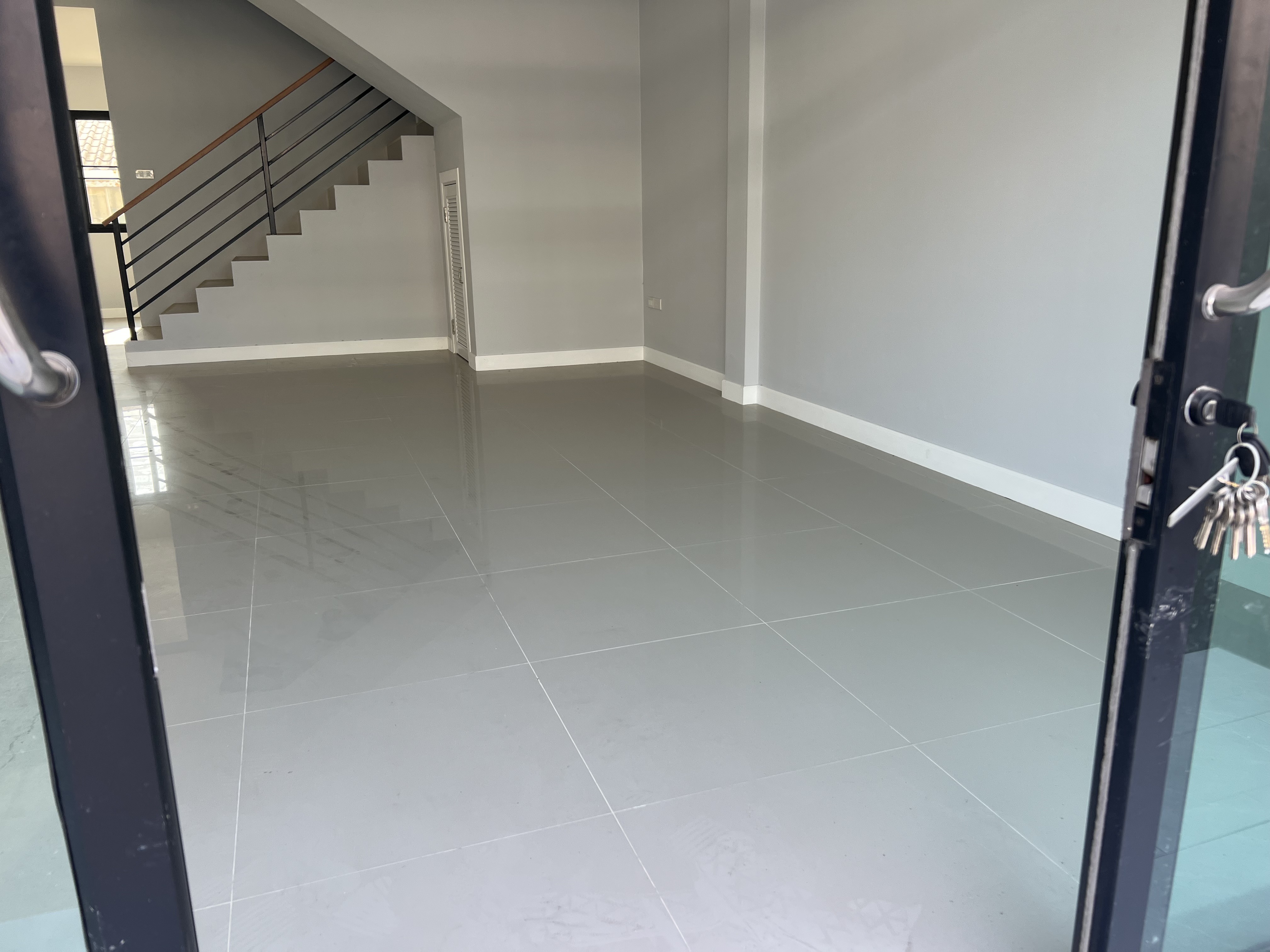 ขายด่วนบ้านใหม่พร้อมอยู่ (โครงการบ้านสวยนครชัยศรี) ทาวน์เฮ้าส์ 2 ชั้น 3 ห้องนอน 2 ห้องน้ำ สวยพร้อมอยู่