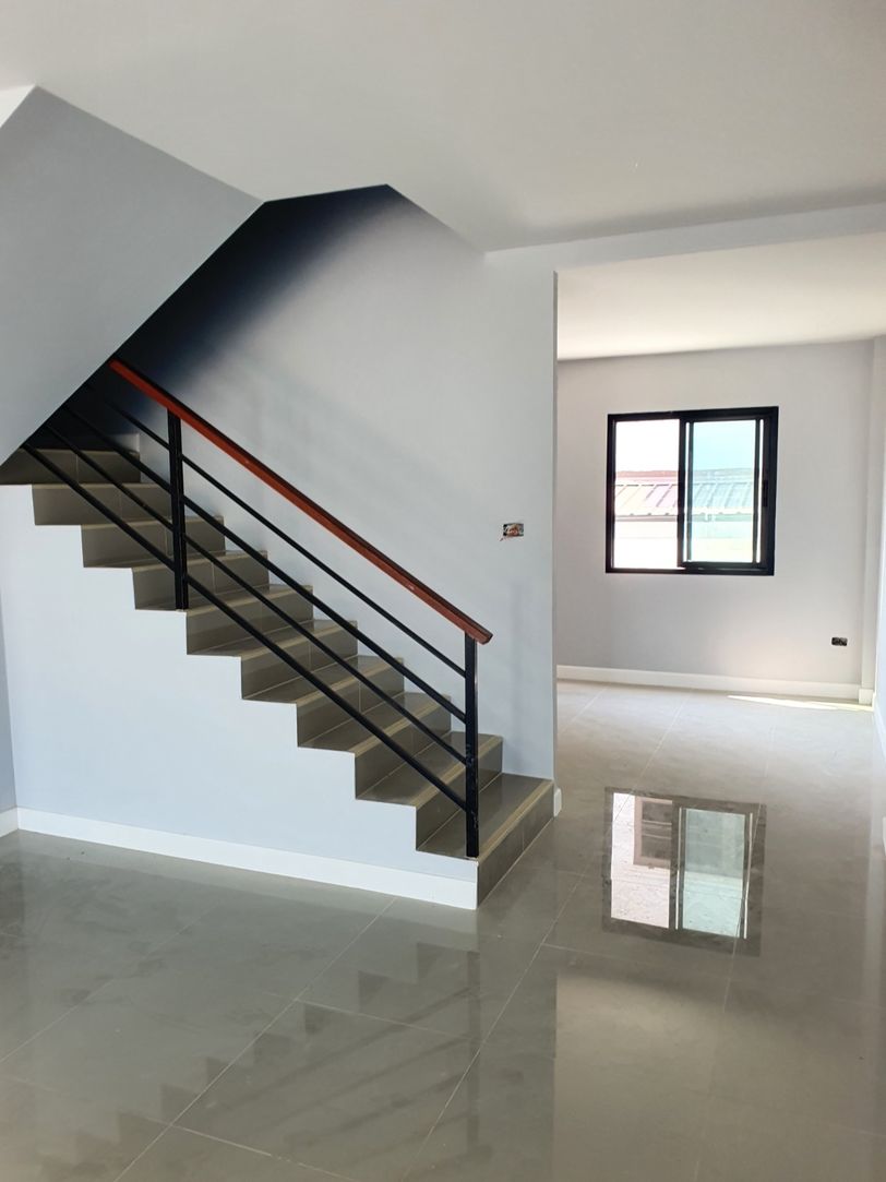 ขายด่วนบ้านใหม่พร้อมอยู่ (โครงการบ้านสวยนครชัยศรี) ทาวน์เฮ้าส์ 2 ชั้น 3 ห้องนอน 2 ห้องน้ำ สวยพร้อมอยู่