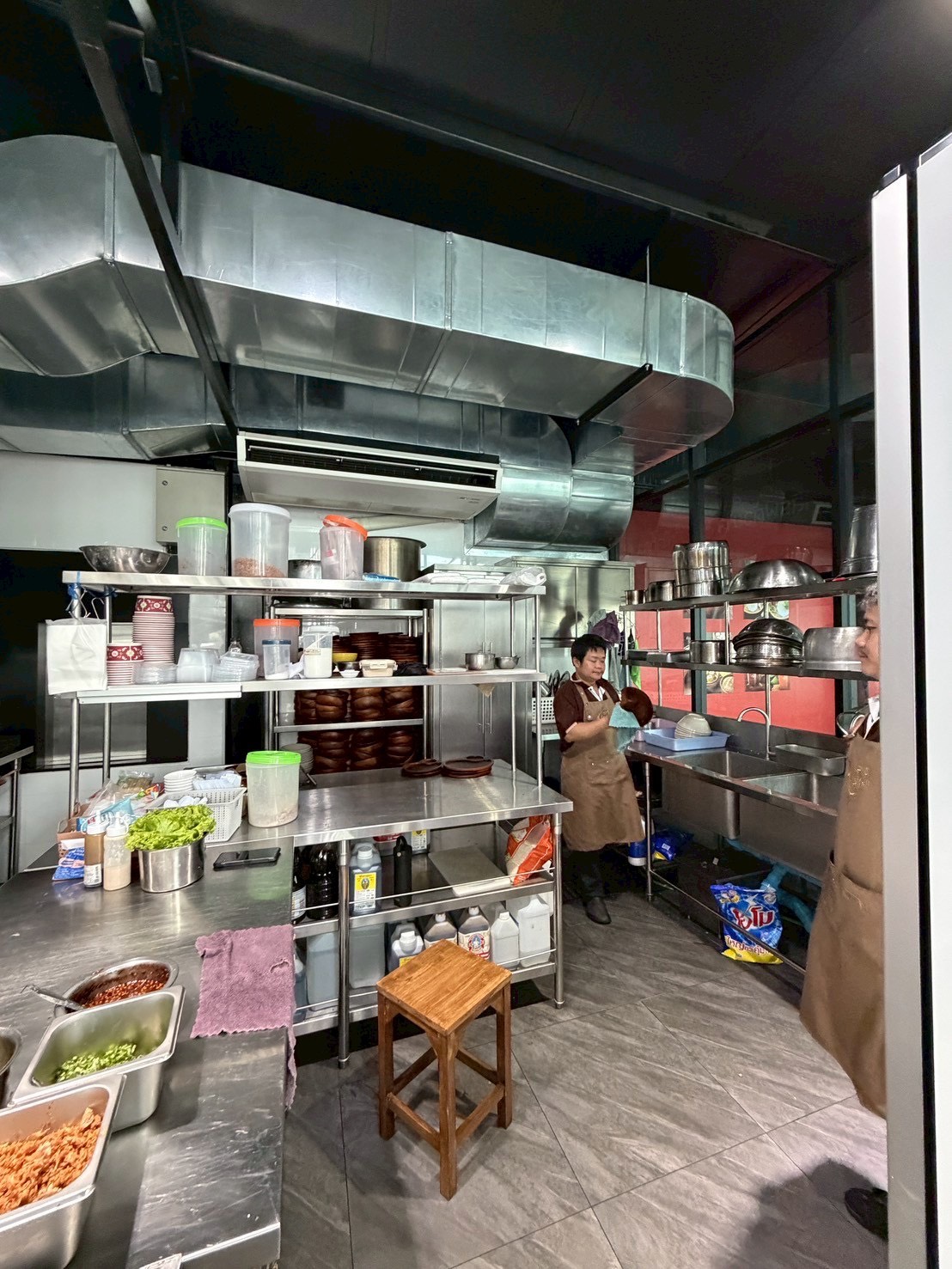 เซ้งร้านก๋วยเตี๋ยว ทำเลดี ติดถนนใหญ่ ลูกค้าแน่น