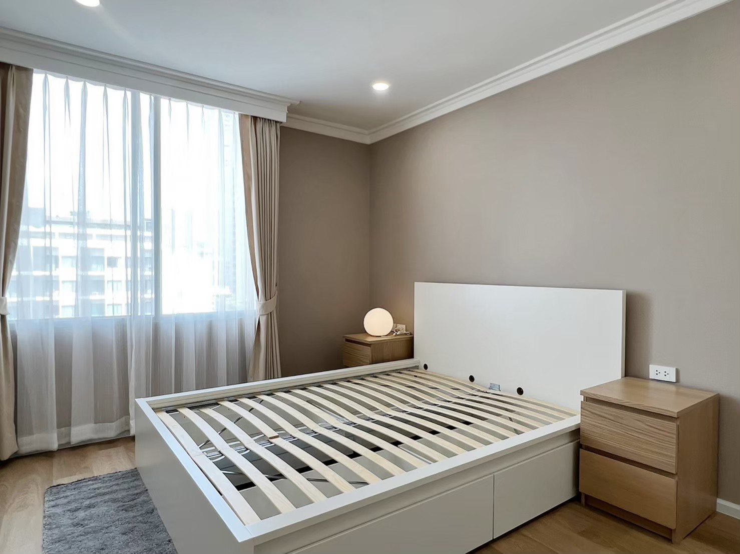 Luxury 3BR Icon I Condo for Rent in Thonglor | 158 sqm | Maid Room | 2 Parking