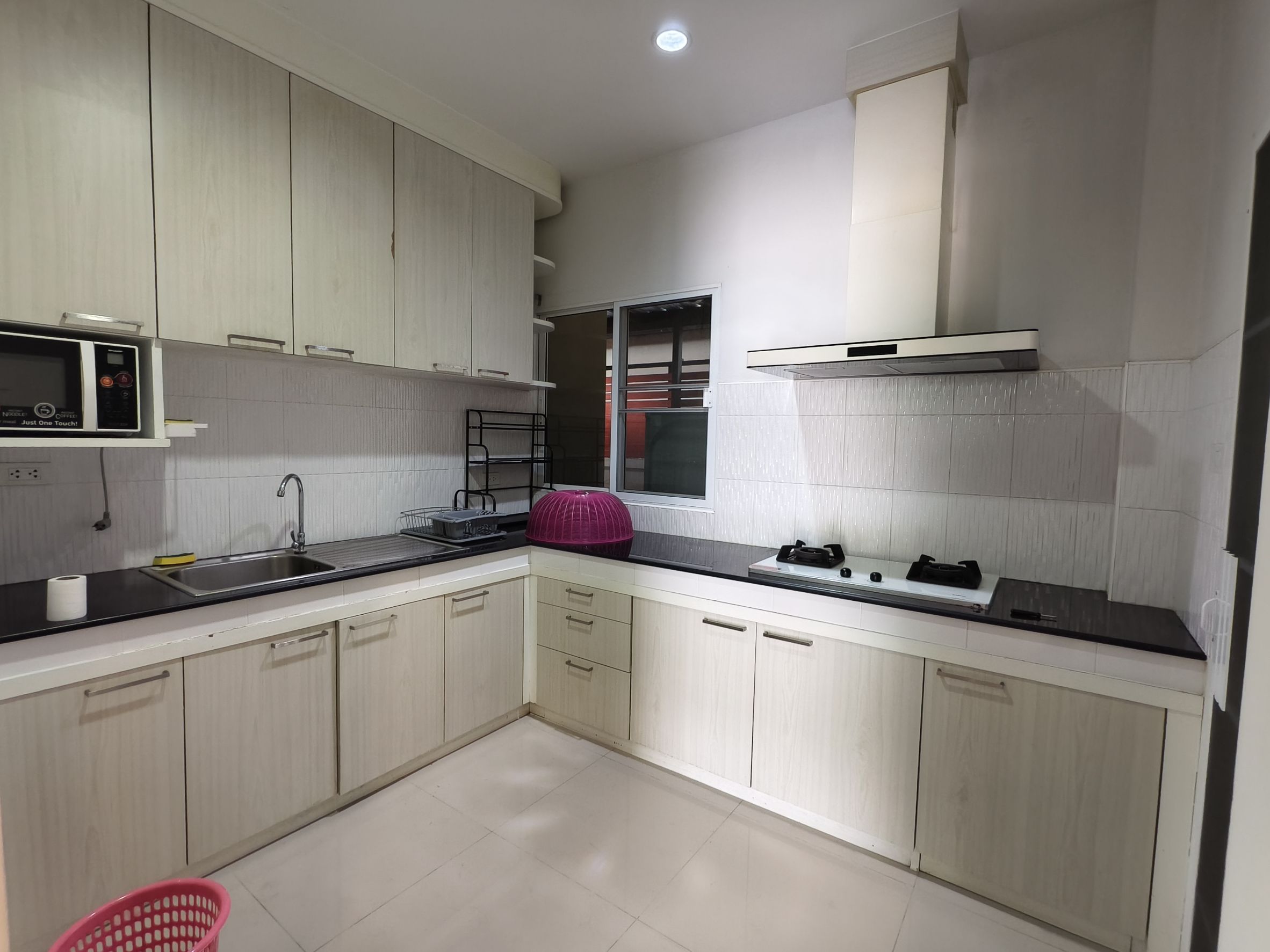 บ้านให้เช่า เชียใหม่ ใกล้ รร.นานาชาติ Unity ,ABS , Acis ,ใกล้สนามบินเชียงใหม่,Master internation School  30,000 บาท