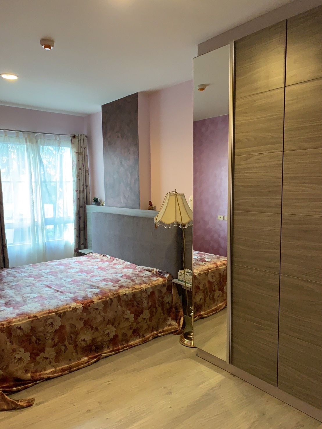 ขายพร้อมผู้เช่า Chambers Ramintra (แชมเบอร์ส รามอินทรา) ตกแต่งสสวย เฟอร์ฯ ครบ  ใกล้แฟชั่นไอส์แลนด์ ใกล้ทางด่วน และรถไฟฟ้าสายสีชมพู 