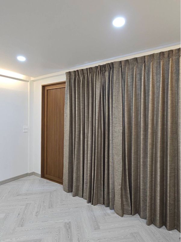 ขายทาวน์เฮาส์ 2 ชั้น รีโนเวทใหม่  ทำเลดี ใกล้เซ็นทรัลบางนา พร้อมอยู่ 