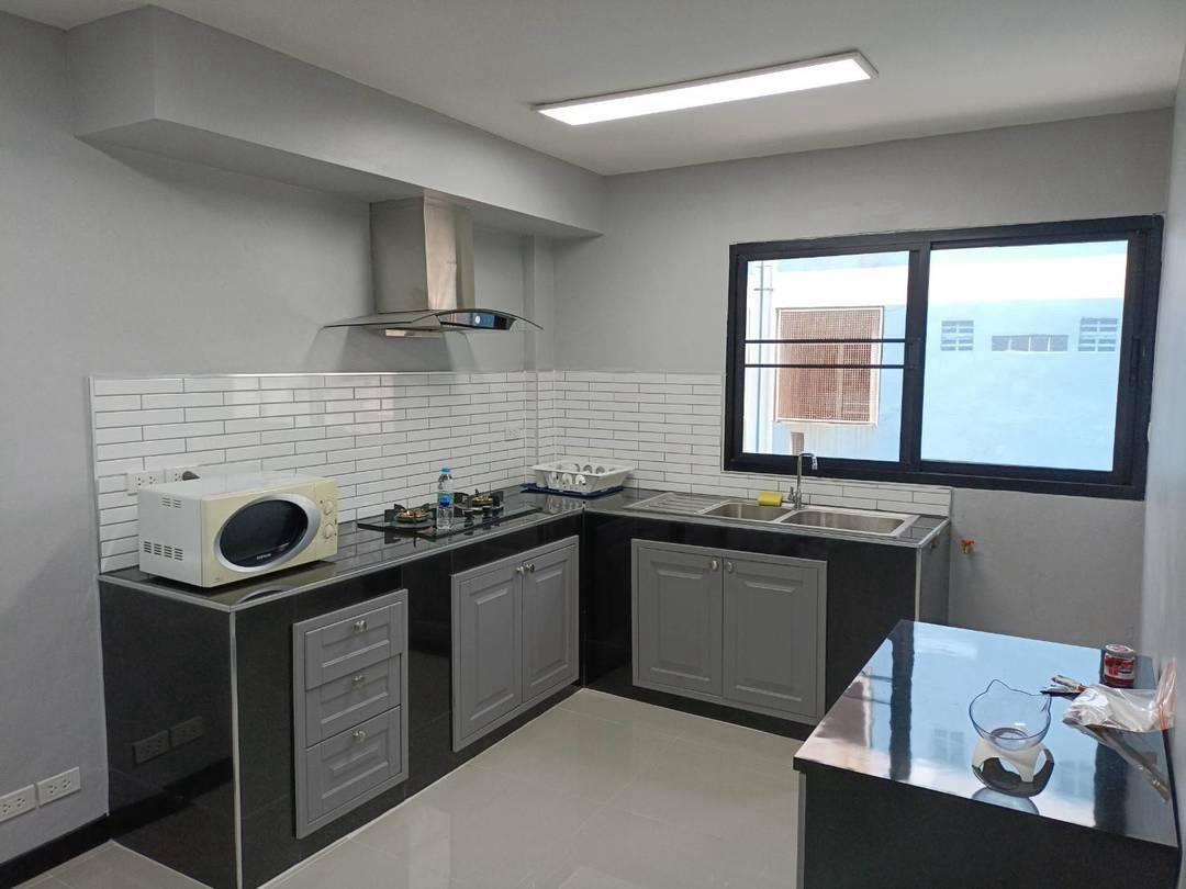 PRIME FURNISHED APARTMENT BUILDING FOR SALE