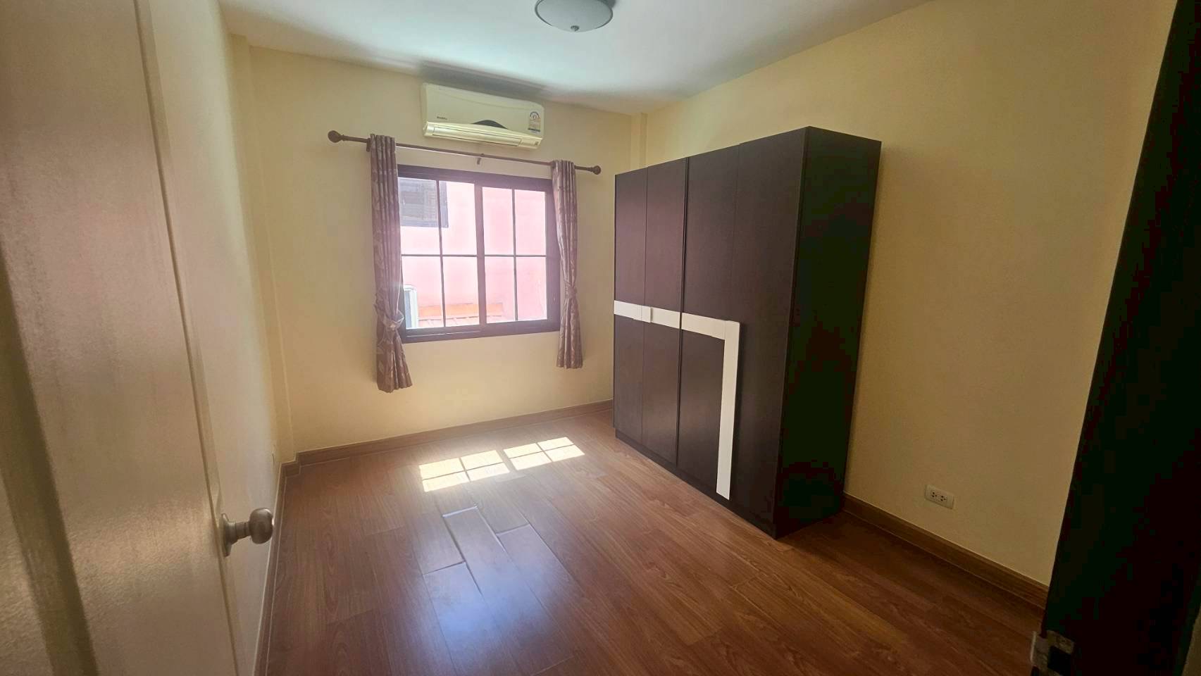 ขายทาวน์โฮม2ชั้น พร้อมตกแต่ง รอบด้านวิวภูเขา 