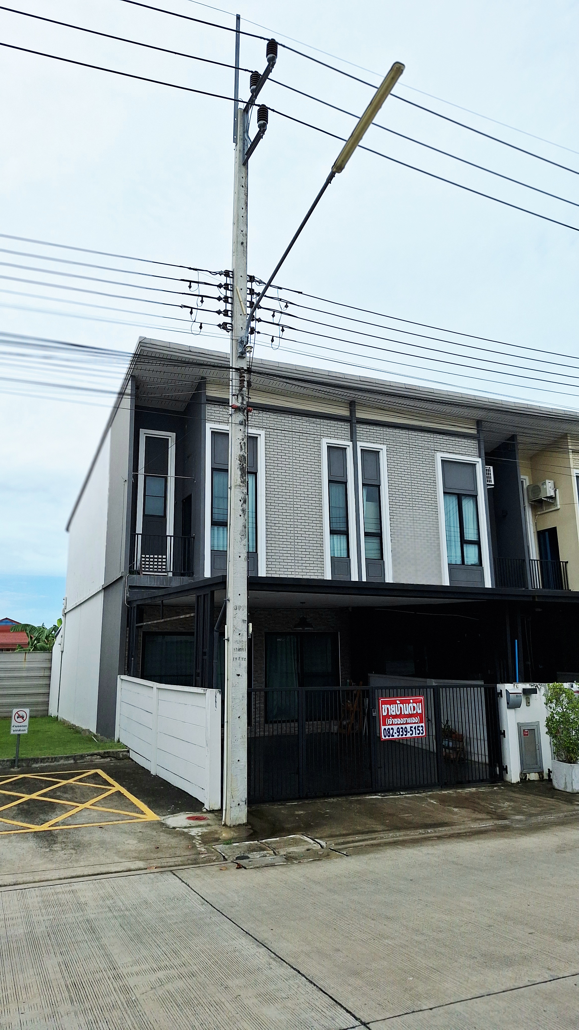 ขายทาวน์โฮมพรีเมี่ยมหลังริม หมู่บ้านชีวาโฮม วงแหวน-ลำลูกกา