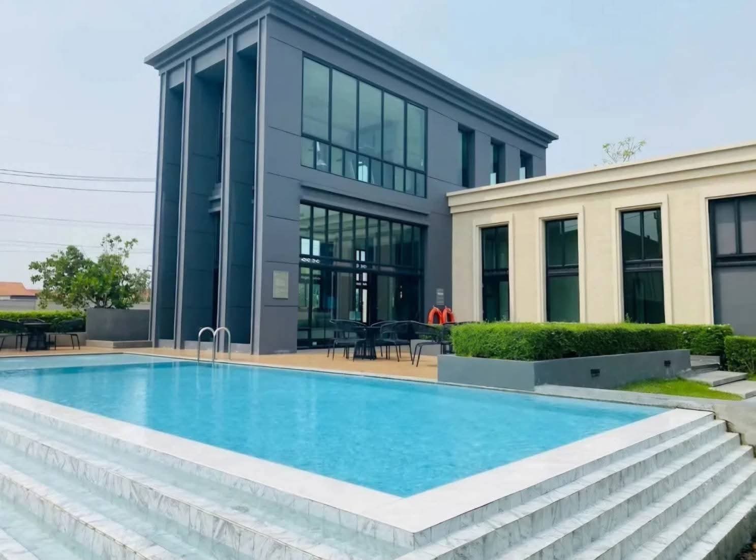 ขายทาวน์โฮมพรีเมี่ยมหลังริม หมู่บ้านชีวาโฮม วงแหวน-ลำลูกกา