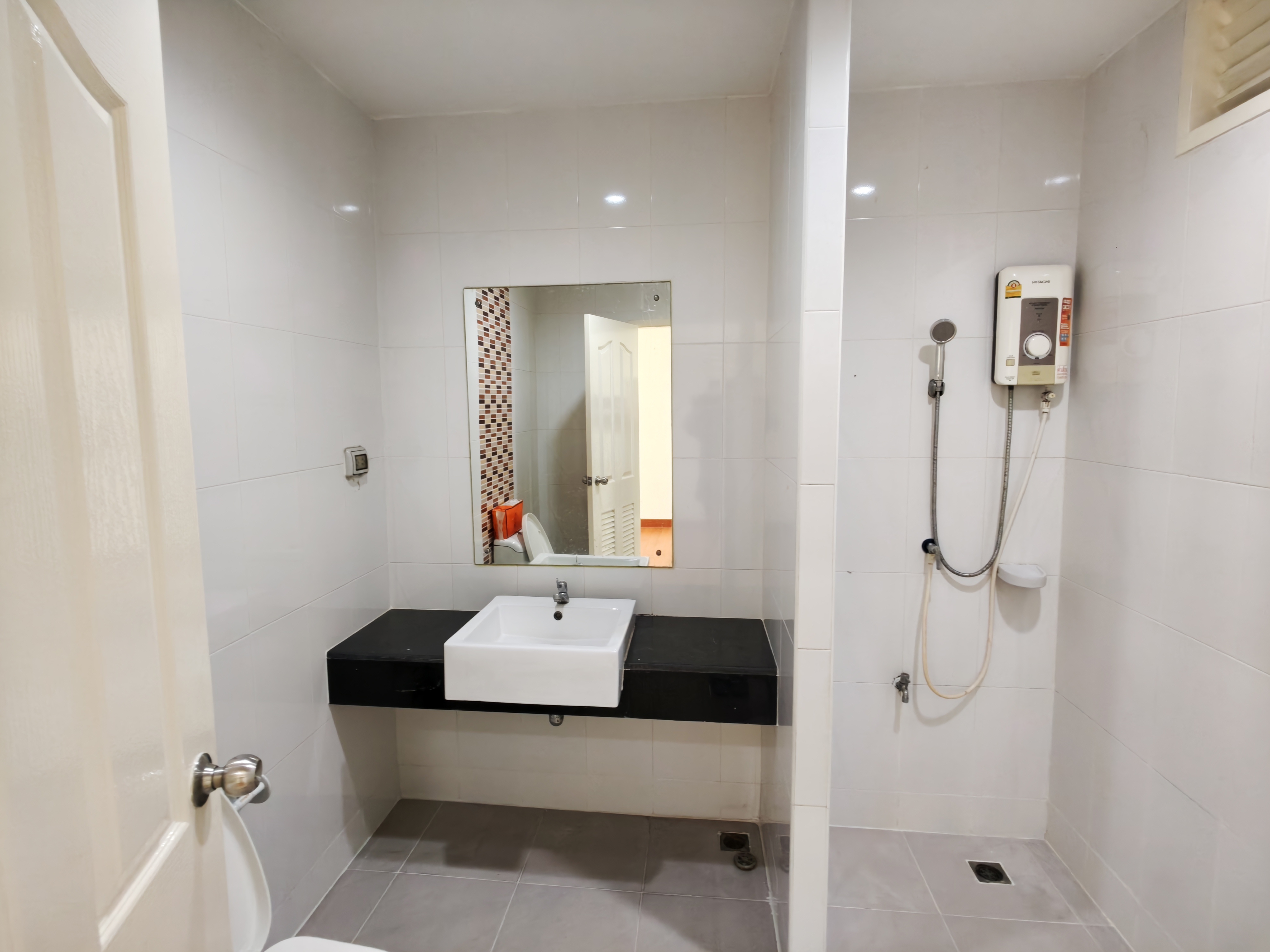 ขายด่วน ทาวน์โฮม 3 ชั้น  โครงการวิชั่นสมาร์ทซิตี้  ทำเลทองนครอินทร์–พระราม 5 จ.นนทบุรี 