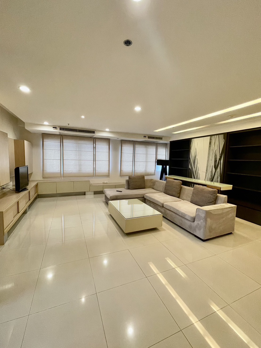 ขายคอนโด Wittayu Complex  ใกล้ BTSเพลินจิต  เขตราชเทวี กรุงเทพมหานคร