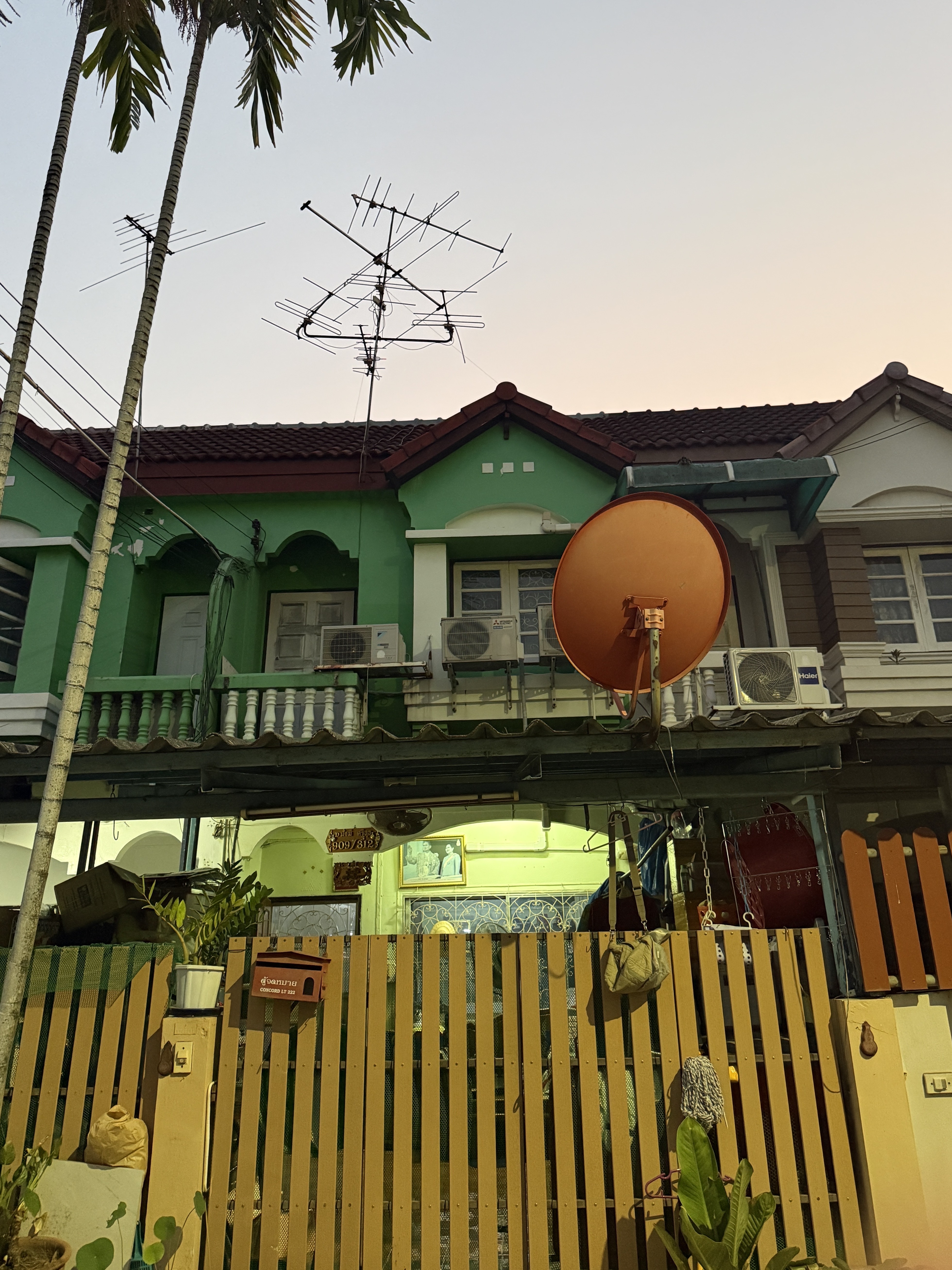 ขายบ้าน ทาวน์เฮาส์ 2 ชั้น หมู่บ้านร่มเย็นวิลล่า เพชรเกษม 63 กรุงเทพฯ