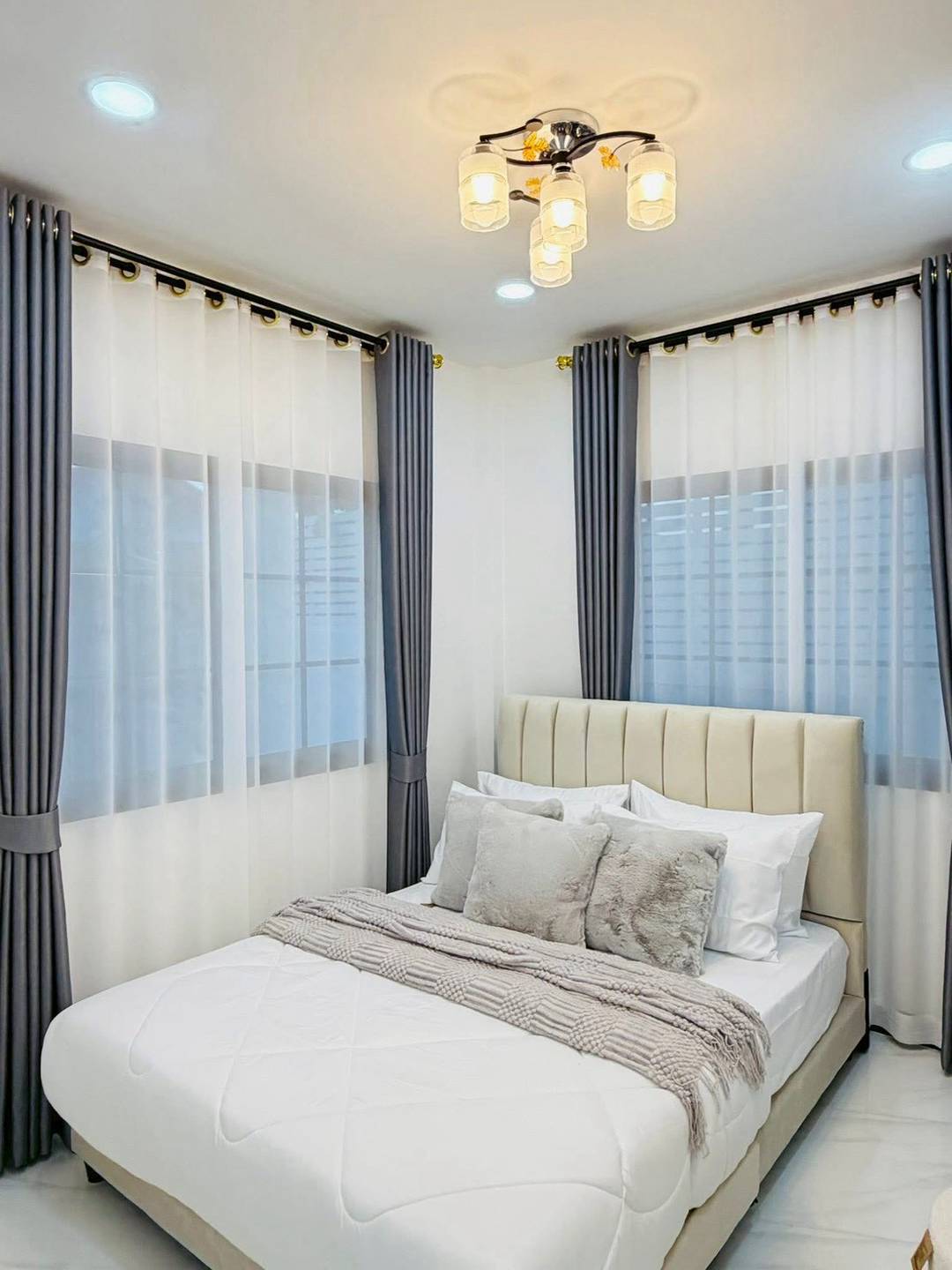 ขายบ้านเดี่ยว หมู่บ้านเอกมงคล 1 ซอยเขาตาโล ใกล้ทางรถไฟน้ำไม่ท่วม เฟอร์ครบหิ้วกระเป๋าเข้าอยู่ได้เลย