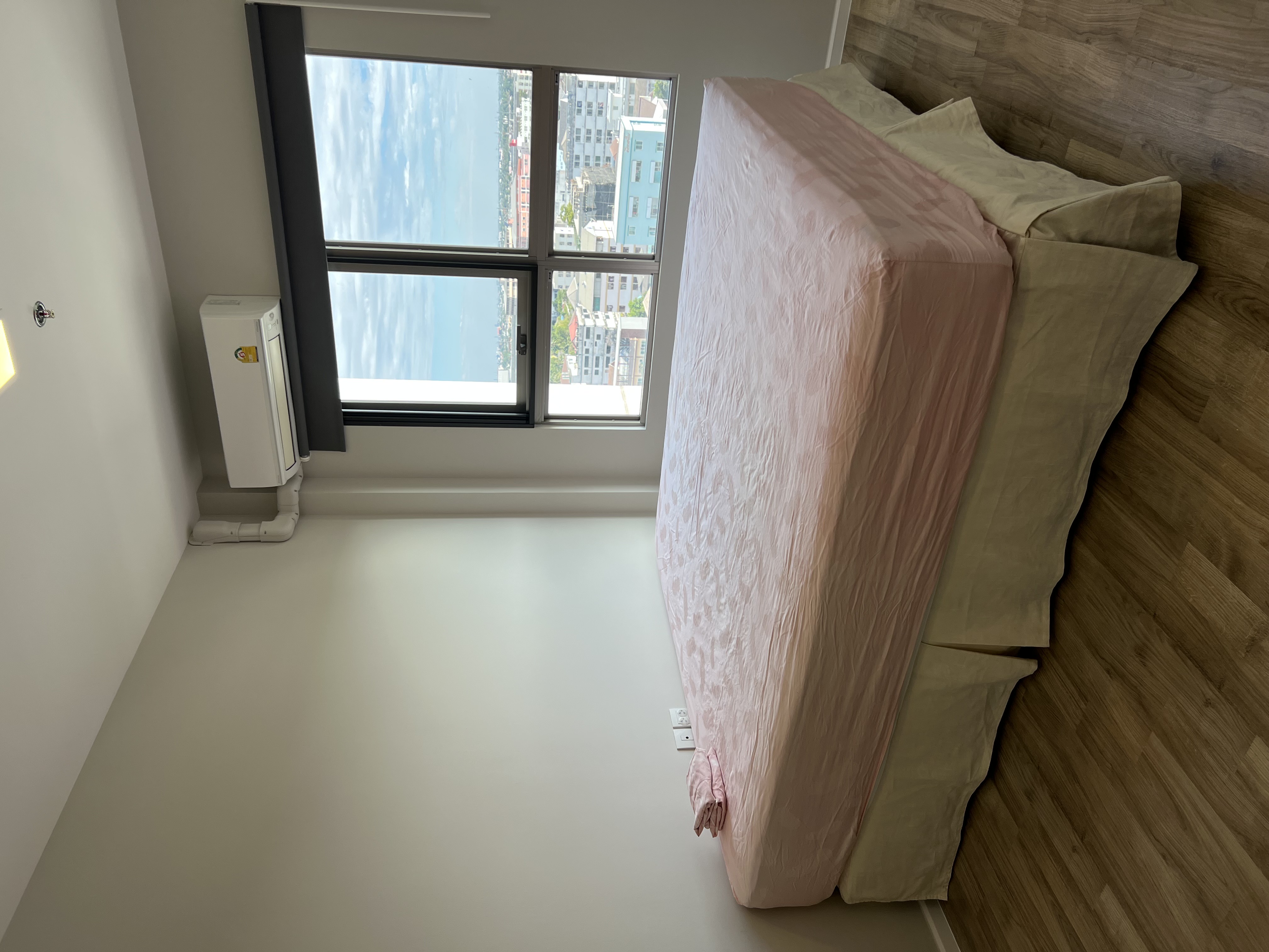 ขายคอนโด Ease 2 พระราม 2 วิวเมือง ชั้น 12 ห้องมุม พร้อมเฟอร์นิเจอร์และเครื่องใช้ไฟฟ้า
