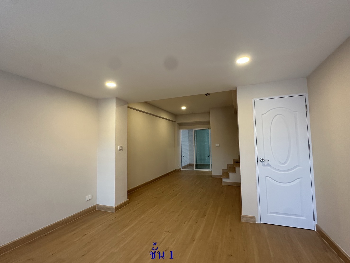 ขายทาวน์เฮ้าส์ 2 ชั้น รีโนเวทใหม่ทั้งหลัง สไตล์ Modern Minimalist พร้อมอยู่