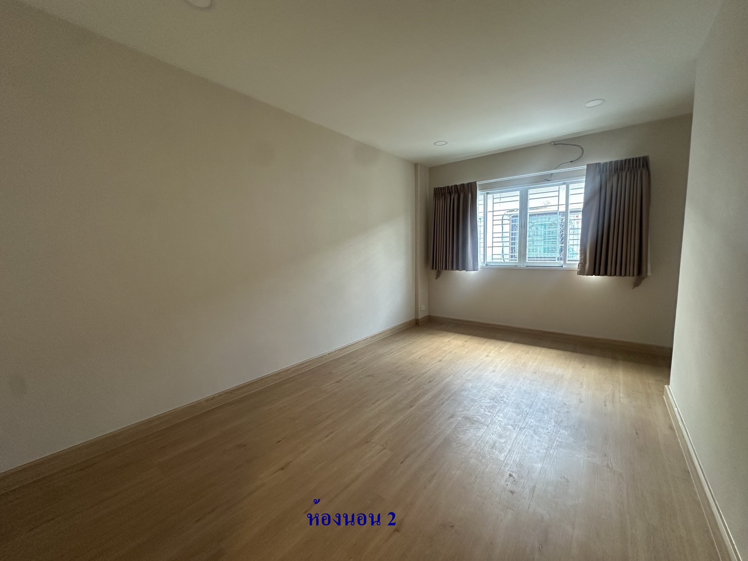 ขายทาวน์เฮ้าส์ 2 ชั้น รีโนเวทใหม่ทั้งหลัง สไตล์ Modern Minimalist พร้อมอยู่