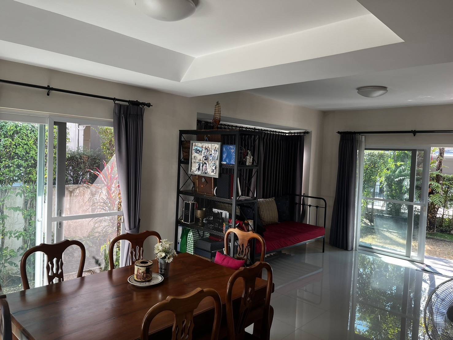 ปล่อยเช่าบ้านเดี่ยว 2 ชั้น พร้อมอยู่ หมู่บ้านมัณฑนา เลค วัชรพล ถนนสุขาภิบาล 5 สายไหม กรุงเทพฯ