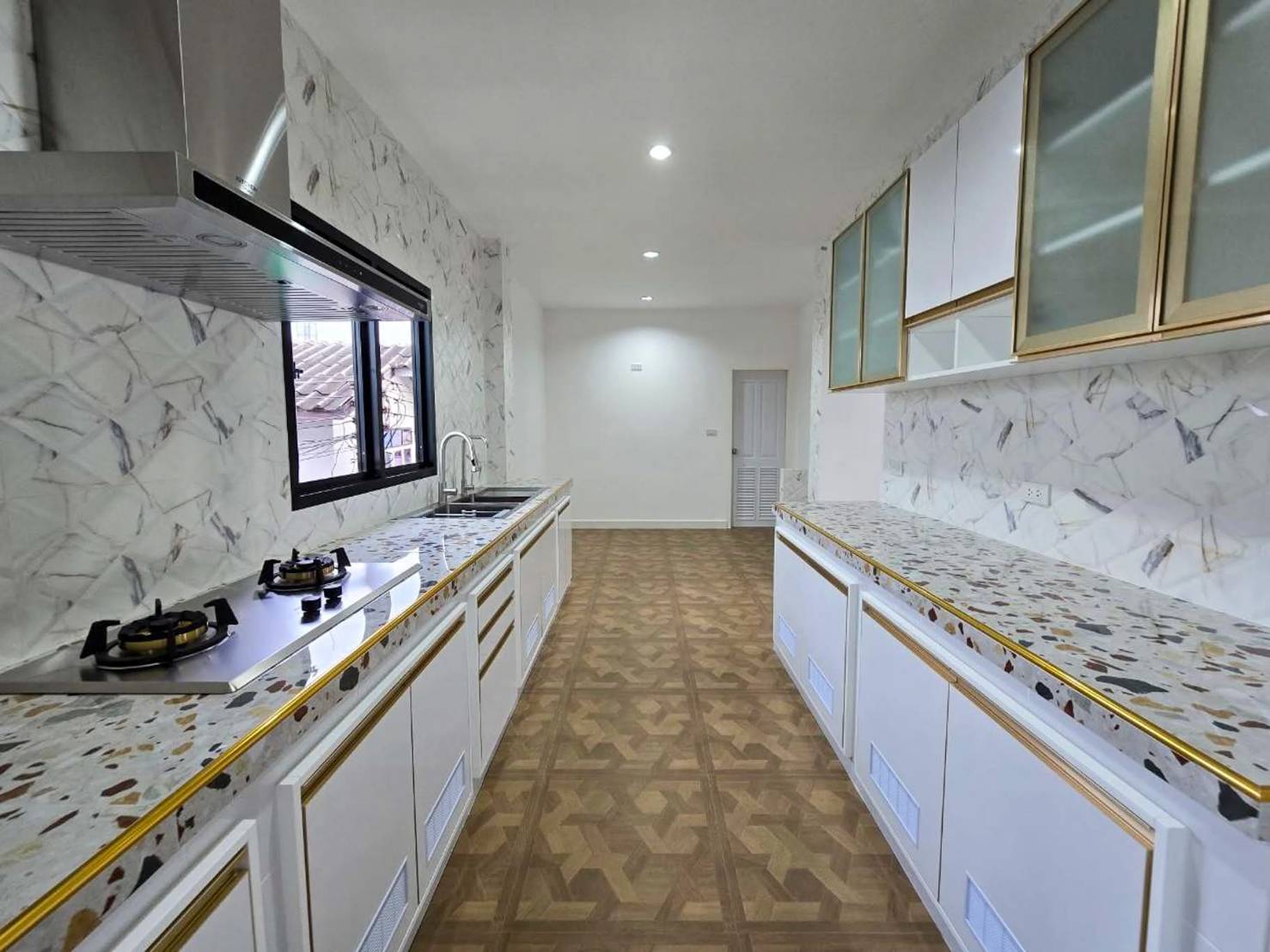 บ้านเดี่ยว2.5 ชั้น สั่งสร้างเอง สภาพใหม่เพียง 2 ปี ทำเลทอง พัฒนาการ–อ่อนนุช–ศรีนครินทร์