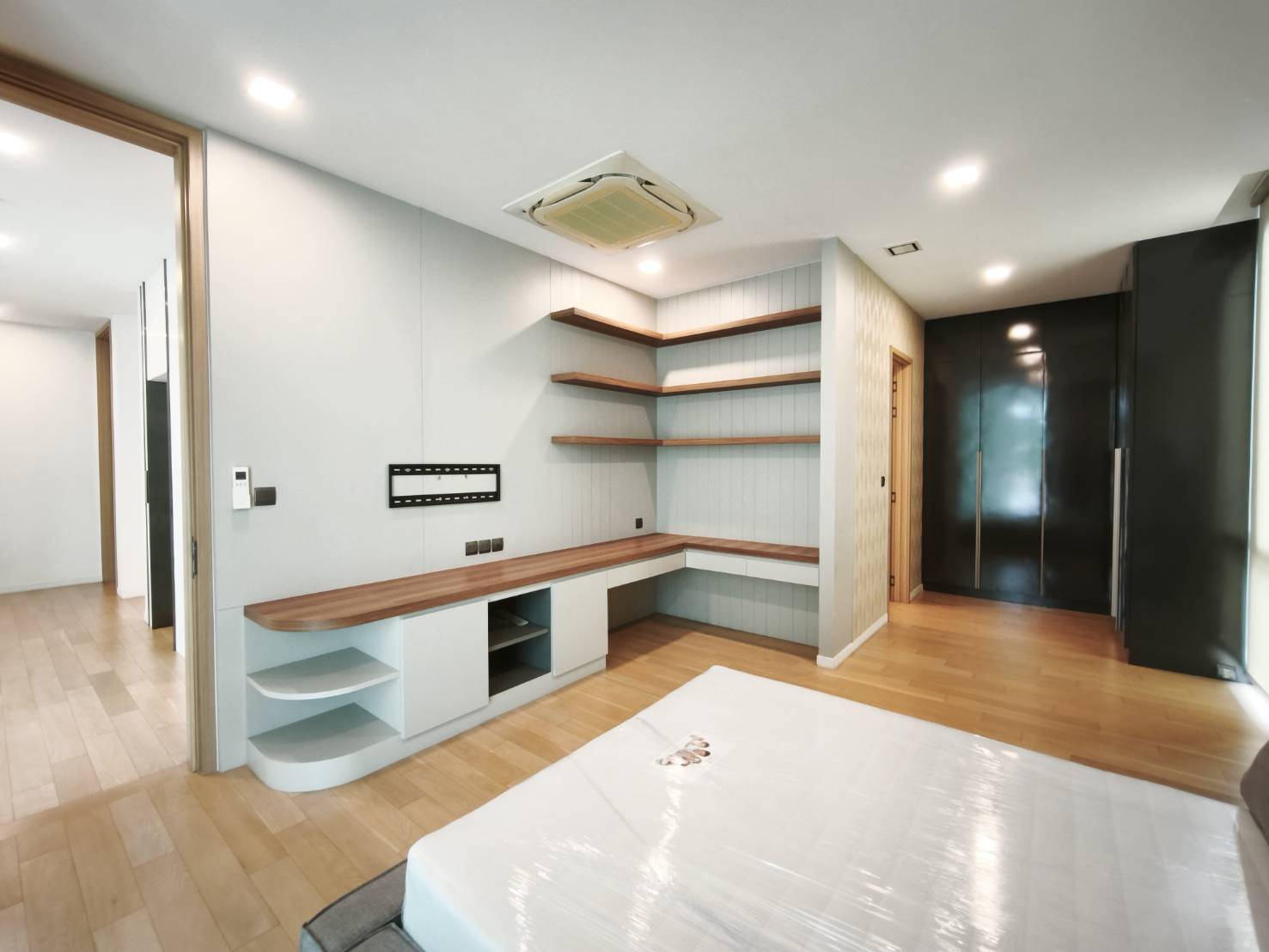 ขาย/เช่า บ้านหรู VIVE เอกมัย-รามอินทรา (พร้อมลิฟท์ส่วนตัว)