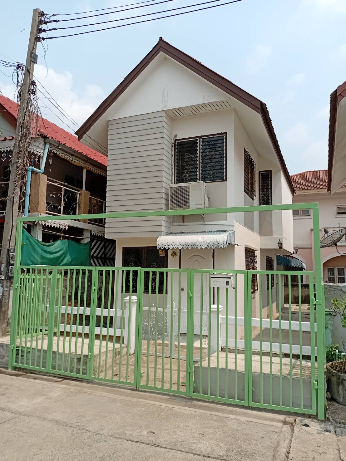 ขายบ้านเดี่ยว 2 ชั้น โครงการบ้านเอื้ออาทร รังสิต–คลองสาม ทำเลดี ใกล้ดอนเมือง
