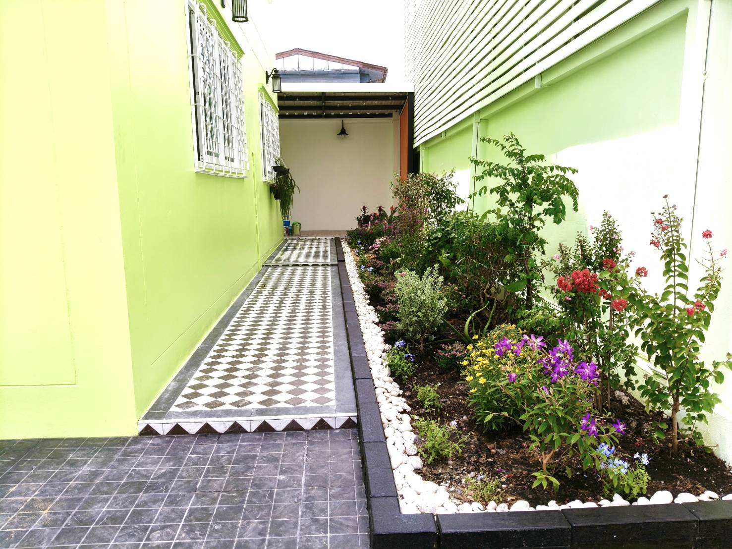 บ้านเดี่ยวสวยหรู พร้อมอยู่ ใกล้เดอะมอลล์บางกะปิ และสถานีรถไฟฟ้าลาดพร้าว 101 ลัดออกเลียบด่วนและเกษตรนวมินทร์ได้ (เจ้าของขายเอง)