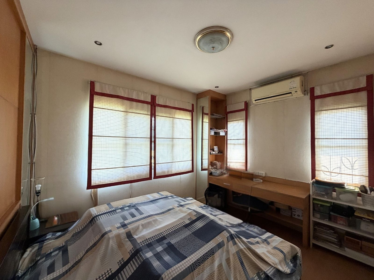 บ้านเดี่ยว 2 ชั้น ทำเลปิ่นเกล้า–ตลิ่งชัน ราคาเพียง 6 ล้าน! คุ้มกว่าบ้านใหม่ พร้อมอยู่