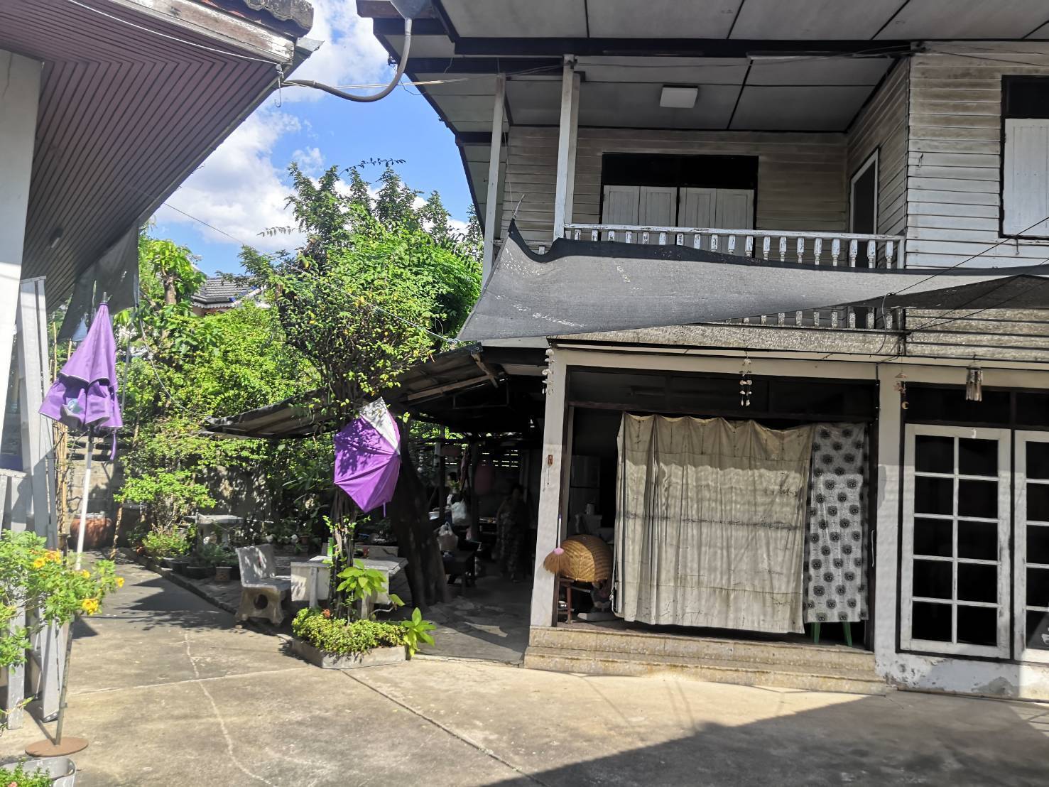 ขายที่ดินพร้อมบ้าน ซอยปรีดี พนมยงค์ 20 เขตวัฒนา กรุงเทพฯ ทำเลทอง ใกล้สุขุมวิทและ BTS พระโขนง