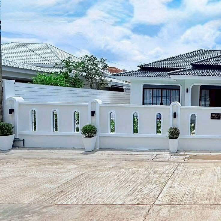 Pool villa for sale in Soi Siam. Fully built-in and furnished. Just bring your suitcase and move in! Design reflecting good taste and a perfect lifestyle.