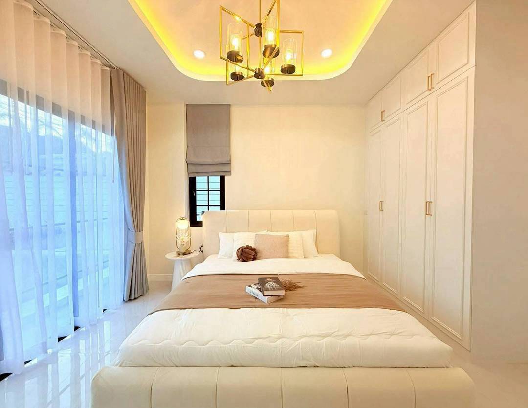 Pool villa for sale in Soi Siam. Fully built-in and furnished. Just bring your suitcase and move in! Design reflecting good taste and a perfect lifestyle.