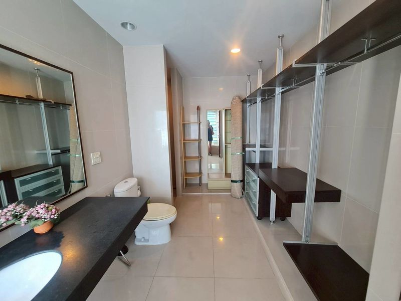 RARE THONGLOR DEAL | NOBLE ORA