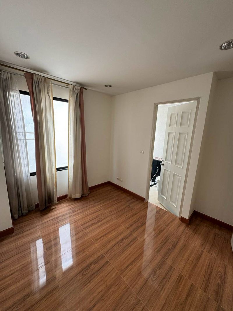 ขายบ้านกลางกรุง บางนา | HOME + OFFICE + INVESTMENT
