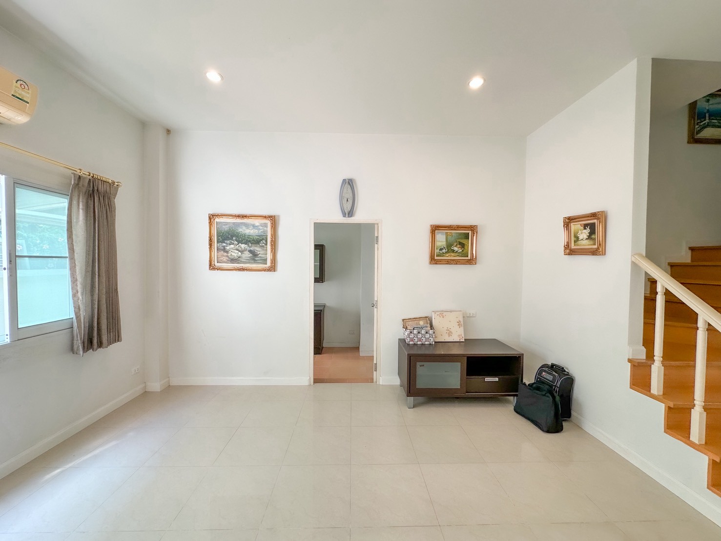 ขายทาวน์โฮม 3 ชั้น หมู่บ้านยูโรโนวา ลาดกระบัง 24/1 กรุงเทพมหานคร
