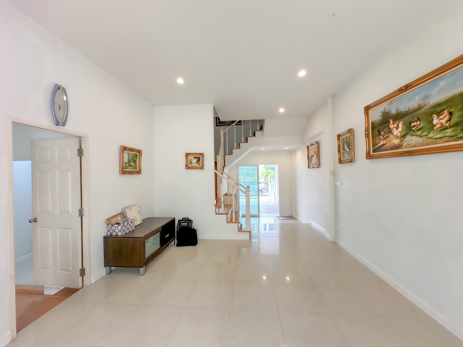 ขายทาวน์โฮม 3 ชั้น หมู่บ้านยูโรโนวา ลาดกระบัง 24/1 กรุงเทพมหานคร