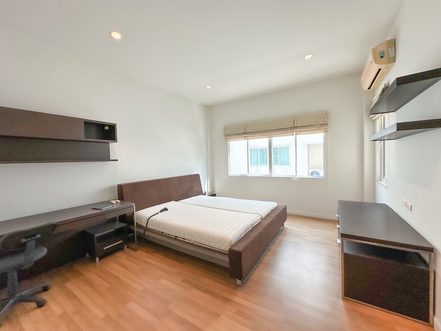 ขายทาวน์โฮม 3 ชั้น หมู่บ้านยูโรโนวา ลาดกระบัง 24/1 กรุงเทพมหานคร