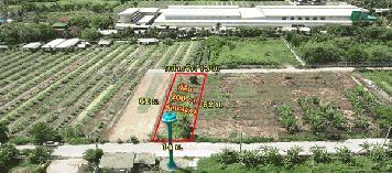 ขายที่ขนาดย่อม 200 วา เดินทางสะดวก บนถนนเลียบคลองสี่วา ใกล้กับแครายและบางบอน 5 ในราคาเพียง 3.5 ล้าน