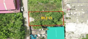 ที่ดิน 89.1 วา ทรงสวย เหมาะปลูกบ้าน ฮวงจุ้ยดี สะดวก ใกล้ถนนพระราม2 เพียง 550 เมตร – ขายที่ดินสมุทรสาคร - KK2397S