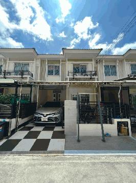 ขายบ้านสวยRenovate ใหม่บางส่วน  ทำเลดี
